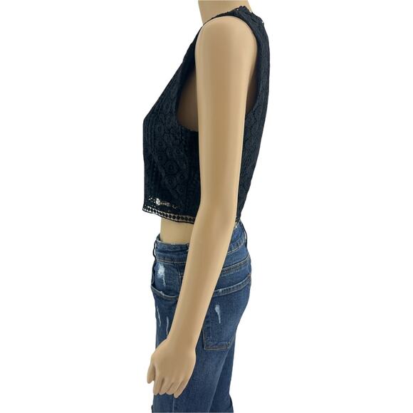 Abercrombie & Fitch (M) Black Lace Doily Sleeveless Crop Top - Picture 3 of 6